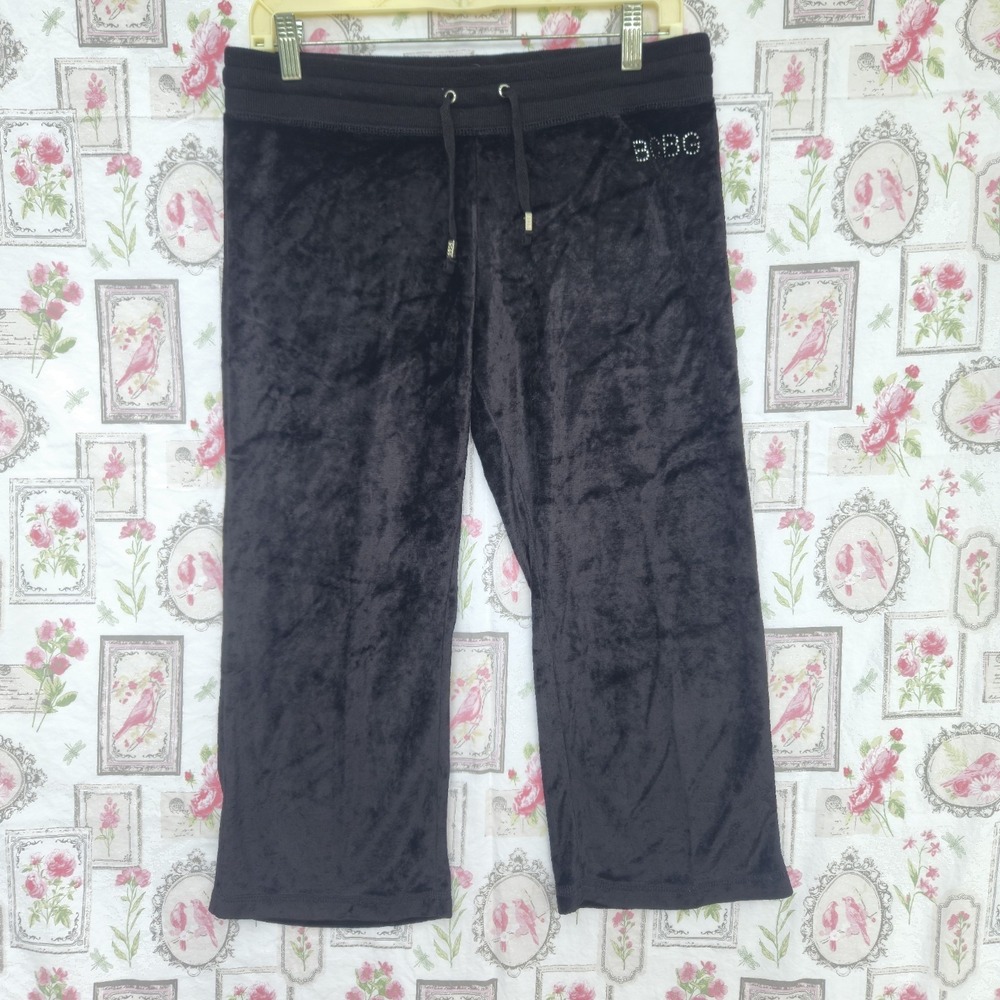 Y2K BCBG Max Azria Women's L Black Velour Capri Sweatpants Rhinestone Logo